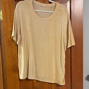 Jane and Delancey Light Yellow Short Sleeve Top. Size Large